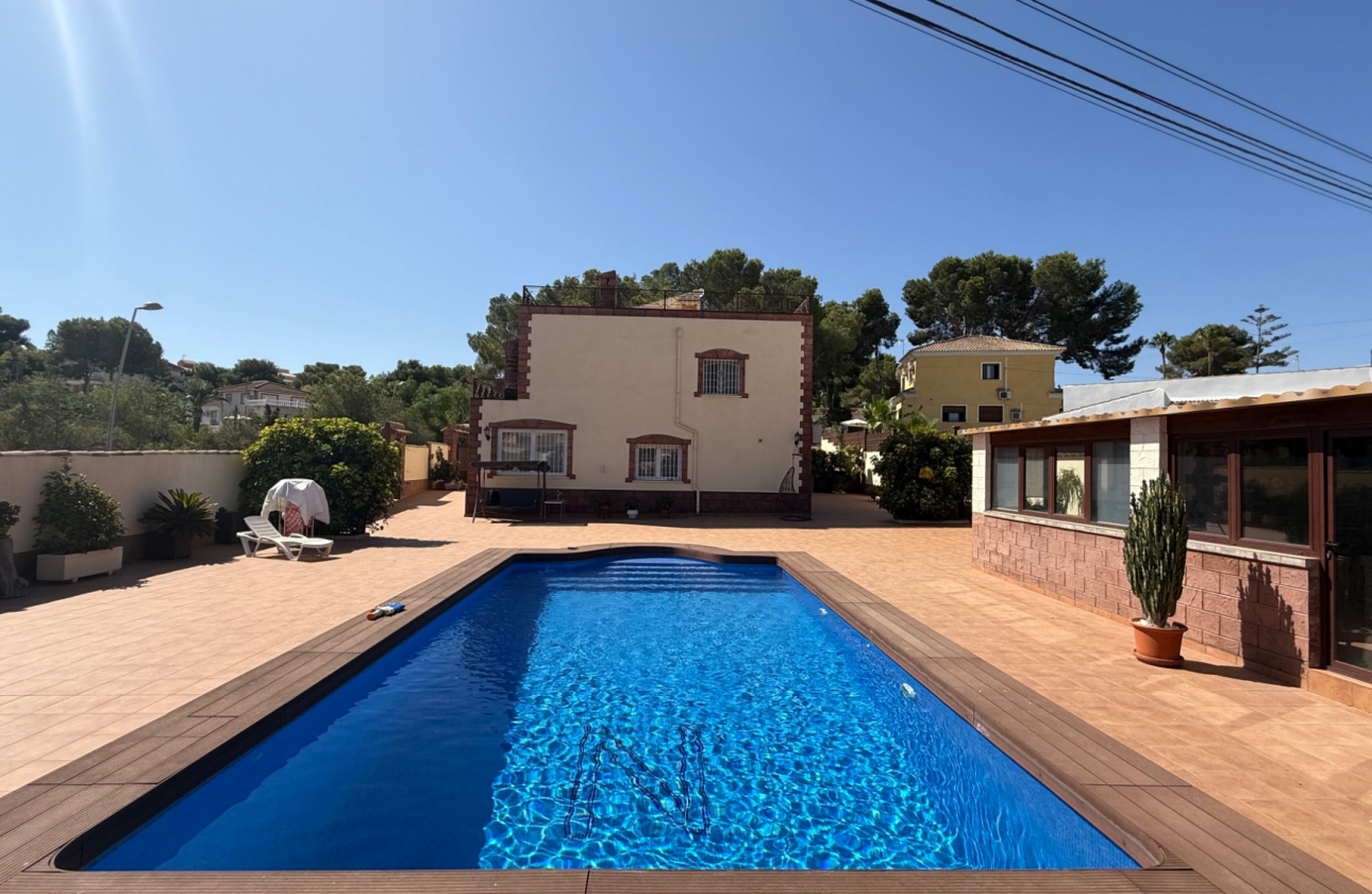 Resale - Villa - Torrevieja - Costa Blanca Sur