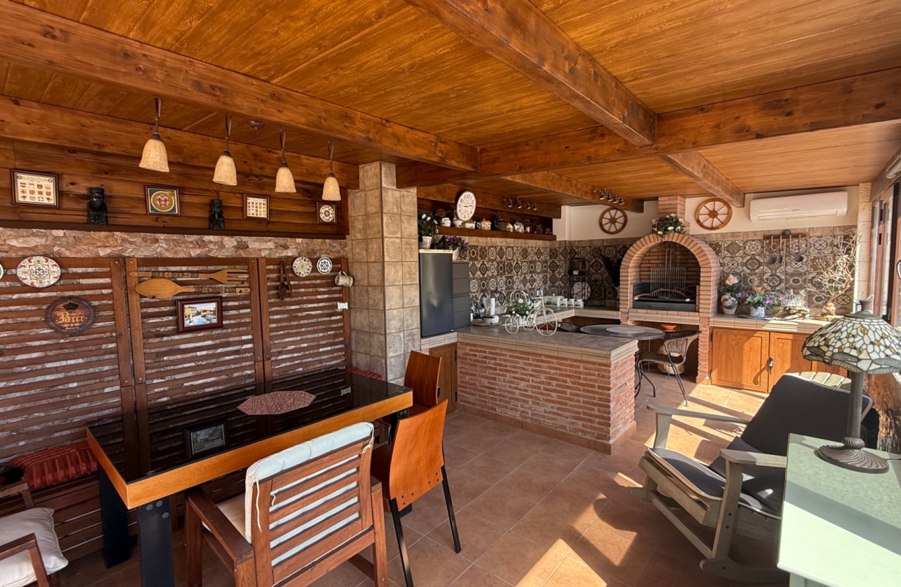 Resale - Villa - Torrevieja - Costa Blanca Sur