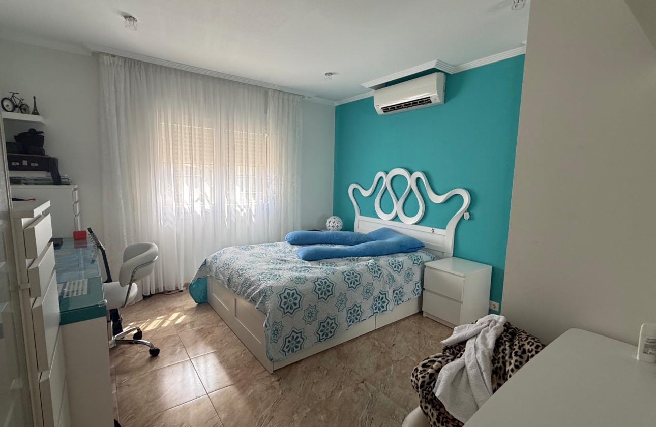 Resale - Villa - Torrevieja - Costa Blanca Sur