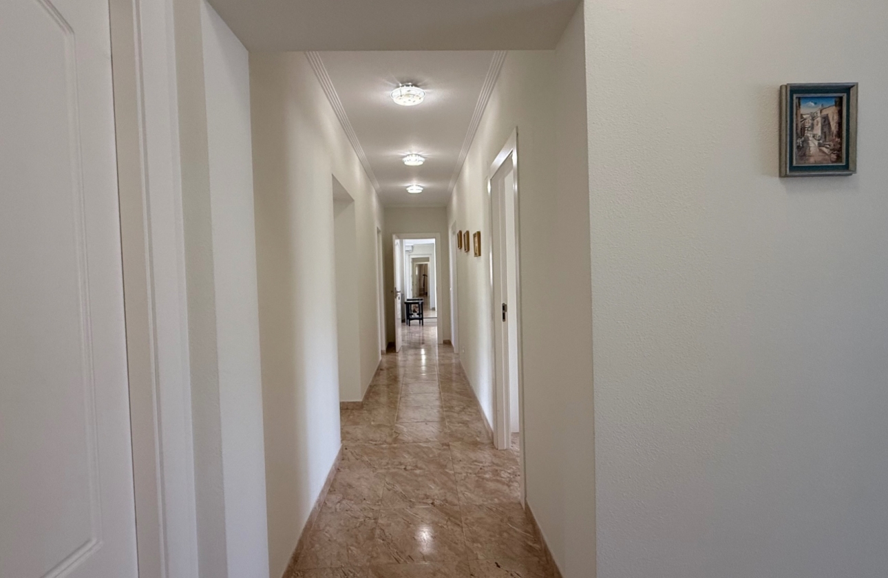 Resale - Villa - Torrevieja - Costa Blanca Sur