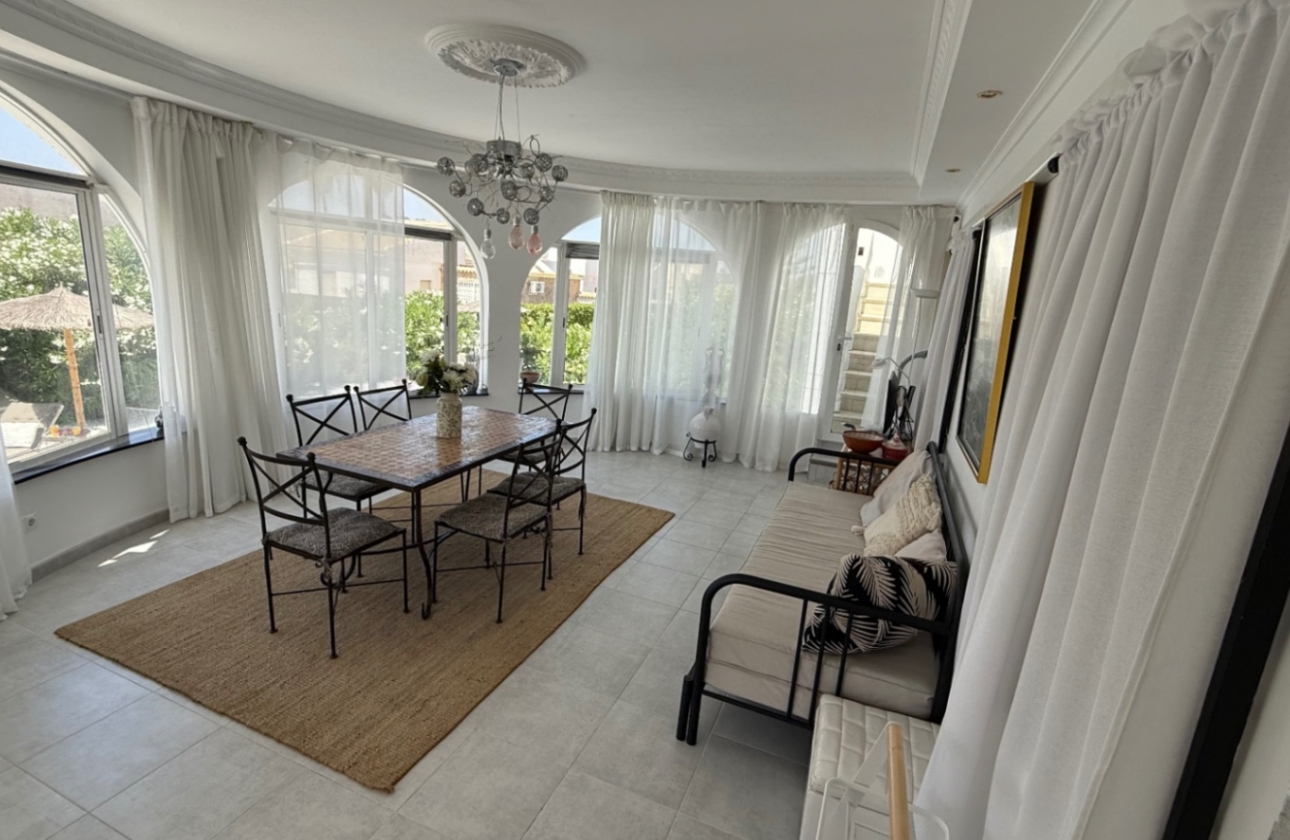 Resale - Villa - Torrevieja - Costa Blanca Sur