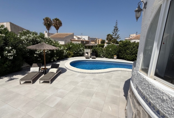 Resale - Villa - Torrevieja - Costa Blanca Sur