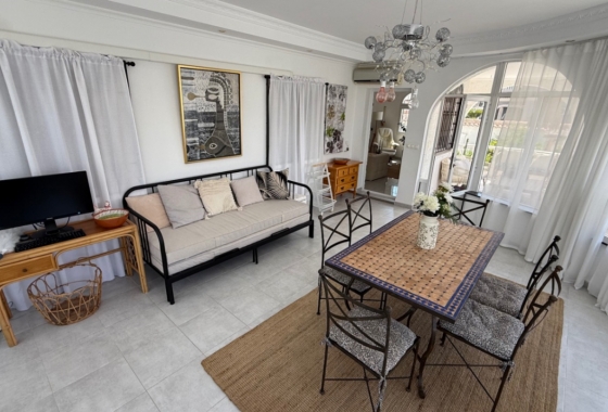 Resale - Villa - Torrevieja - Costa Blanca Sur