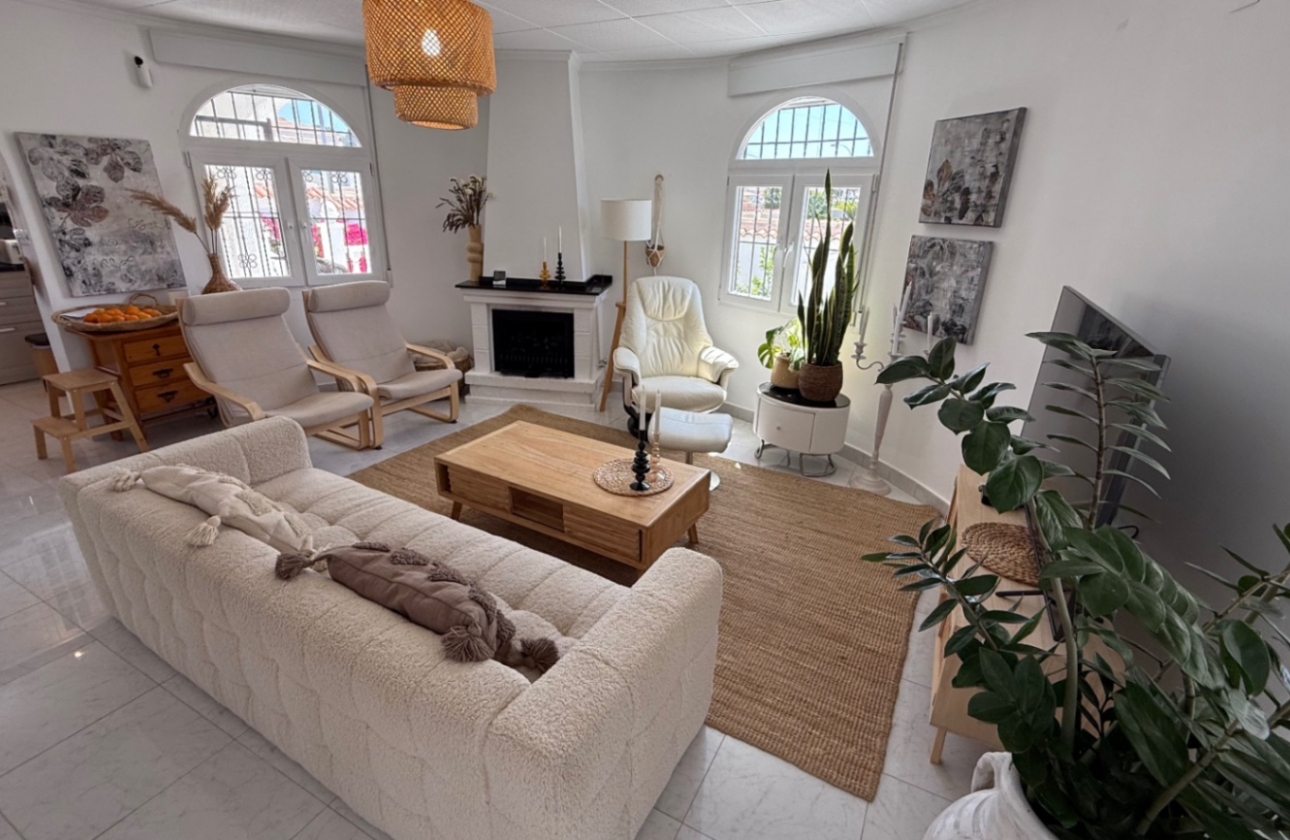 Resale - Villa - Torrevieja - Costa Blanca Sur