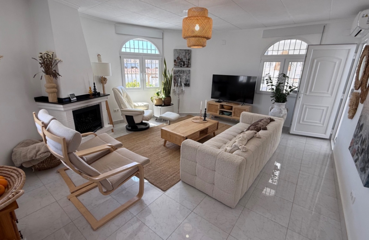 Resale - Villa - Torrevieja - Costa Blanca Sur