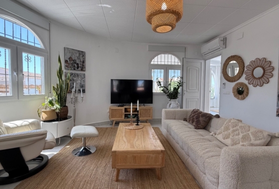 Resale - Villa - Torrevieja - Costa Blanca Sur