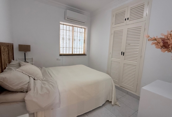 Resale - Villa - Torrevieja - Costa Blanca Sur