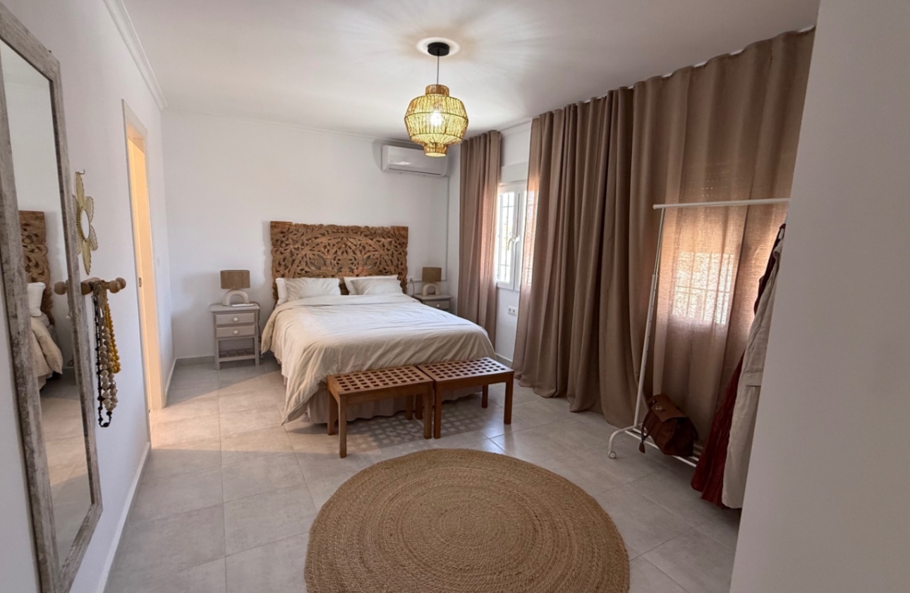 Resale - Villa - Torrevieja - Costa Blanca Sur