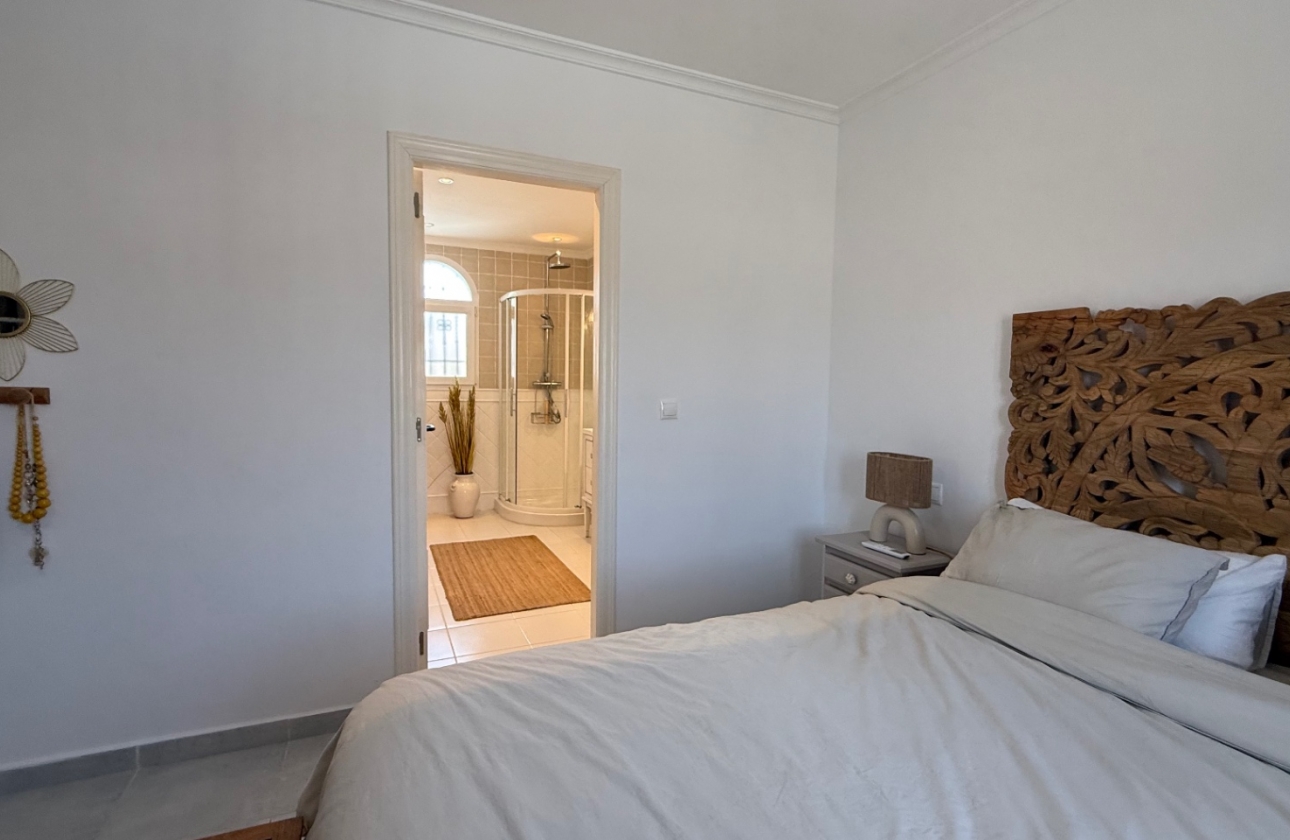 Resale - Villa - Torrevieja - Costa Blanca Sur