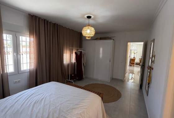 Resale - Villa - Torrevieja - Costa Blanca Sur