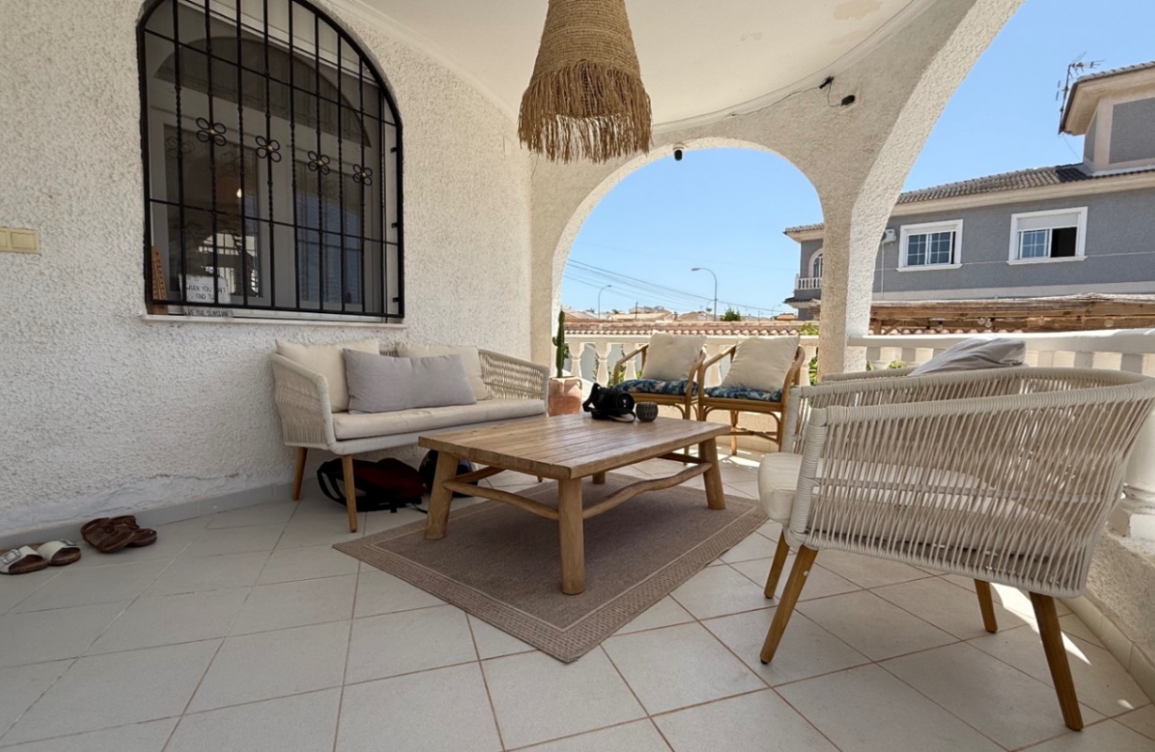 Resale - Villa - Torrevieja - Costa Blanca Sur