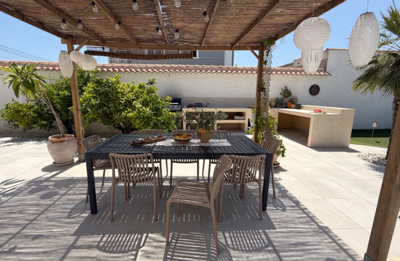 Resale - Villa - Torrevieja - Costa Blanca Sur