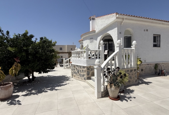 Resale - Villa - Torrevieja - Costa Blanca Sur