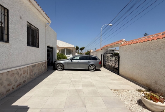Resale - Villa - Torrevieja - Costa Blanca Sur