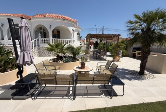 Resale - Villa - Torrevieja - Costa Blanca Sur