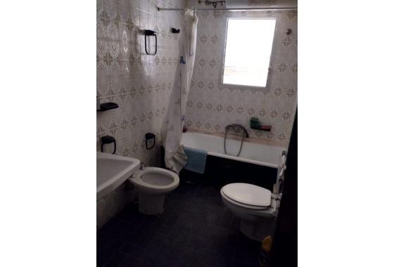 Reventa - Commercial Unit - Torrevieja - Costa Blanca Sur
