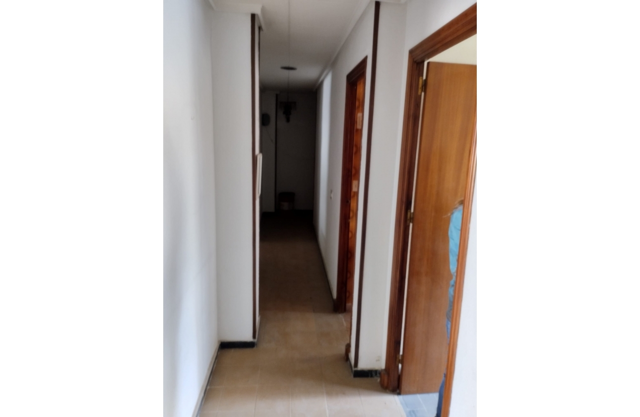 Reventa - Commercial Unit - Torrevieja - Costa Blanca Sur