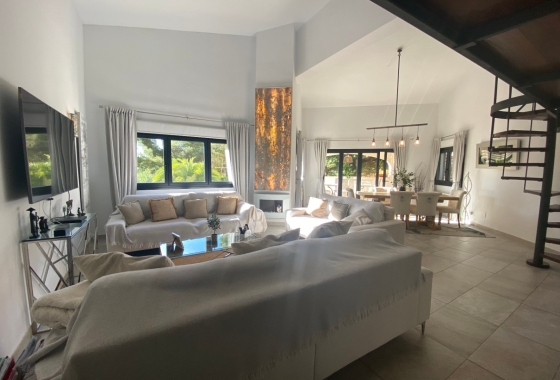 Resale - Villa - Calviá - Mallorca