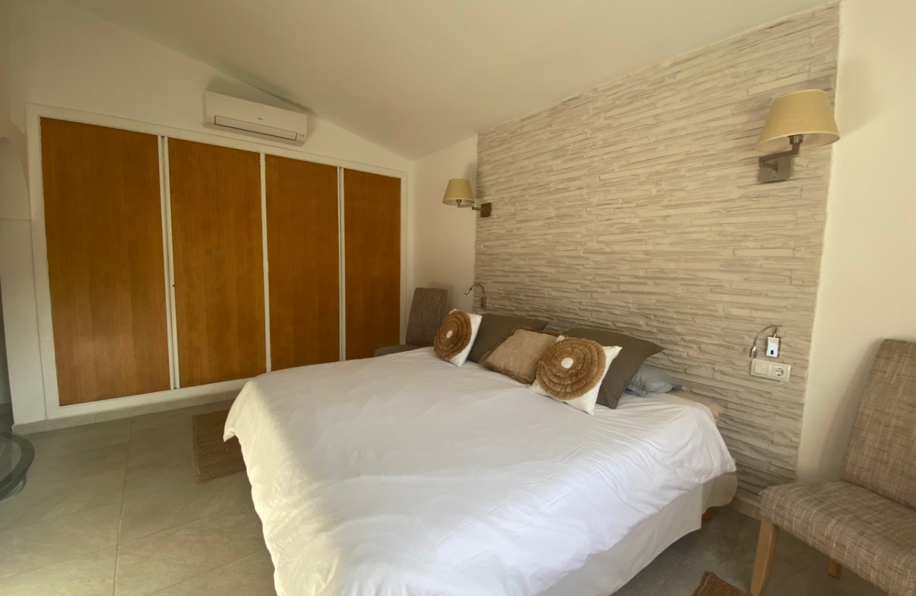 Resale - Villa - Calviá - Mallorca
