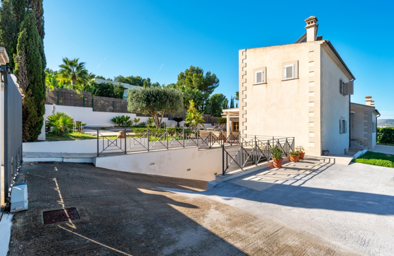 Resale - Villa - Calviá - Mallorca