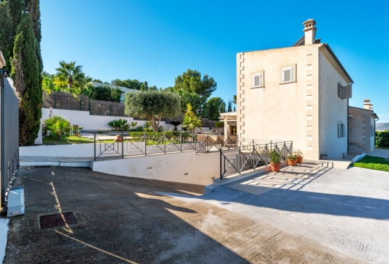 Resale - Villa - Calviá - Mallorca