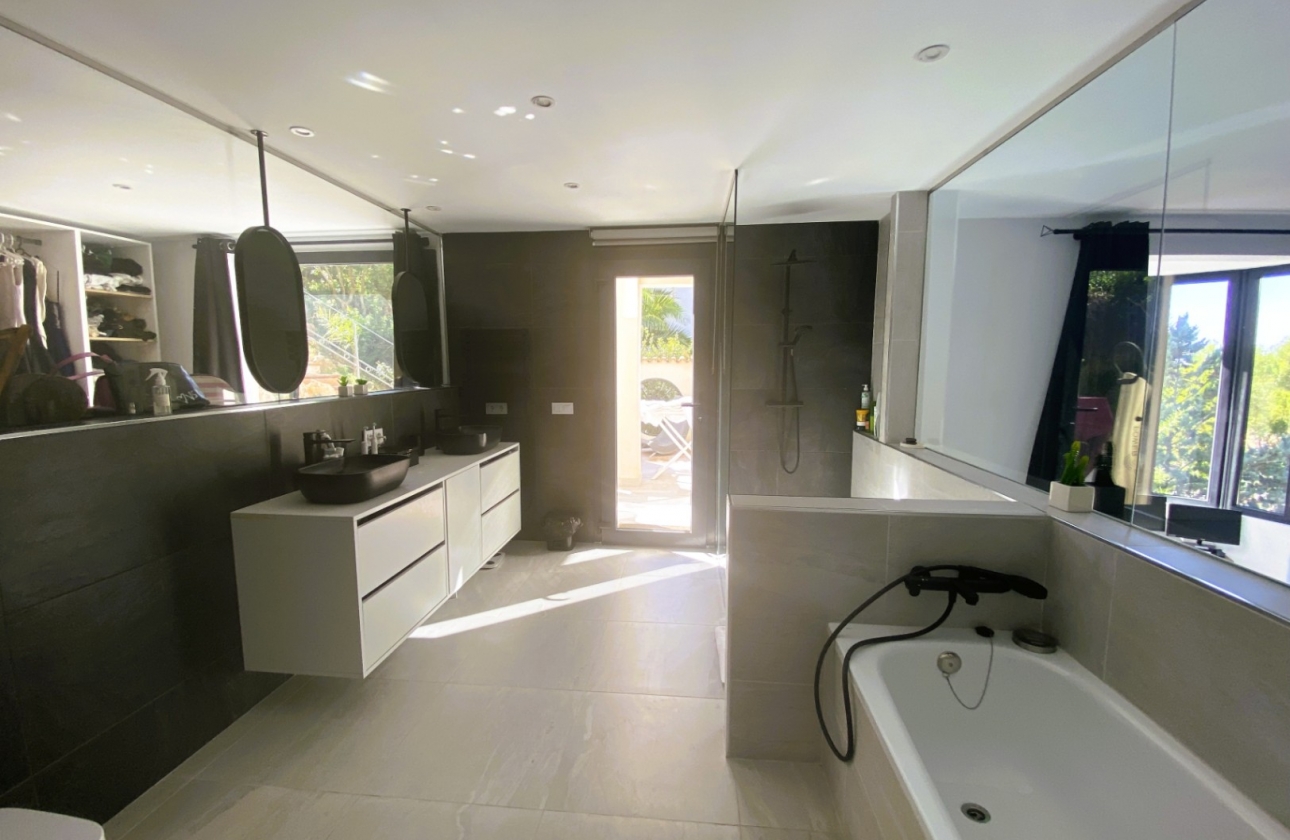 Resale - Villa - Calviá - Mallorca