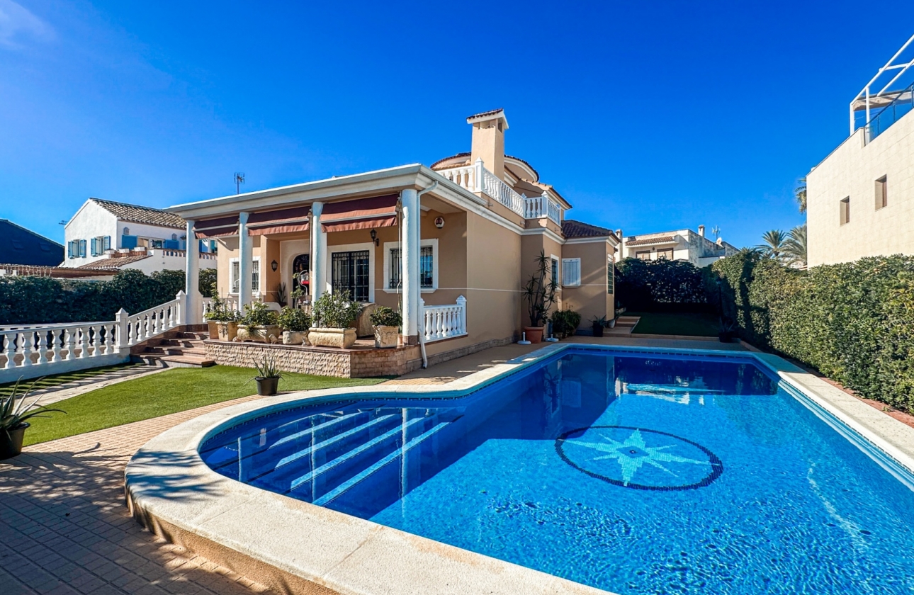Reventa - Villa - Torrevieja - La Mata