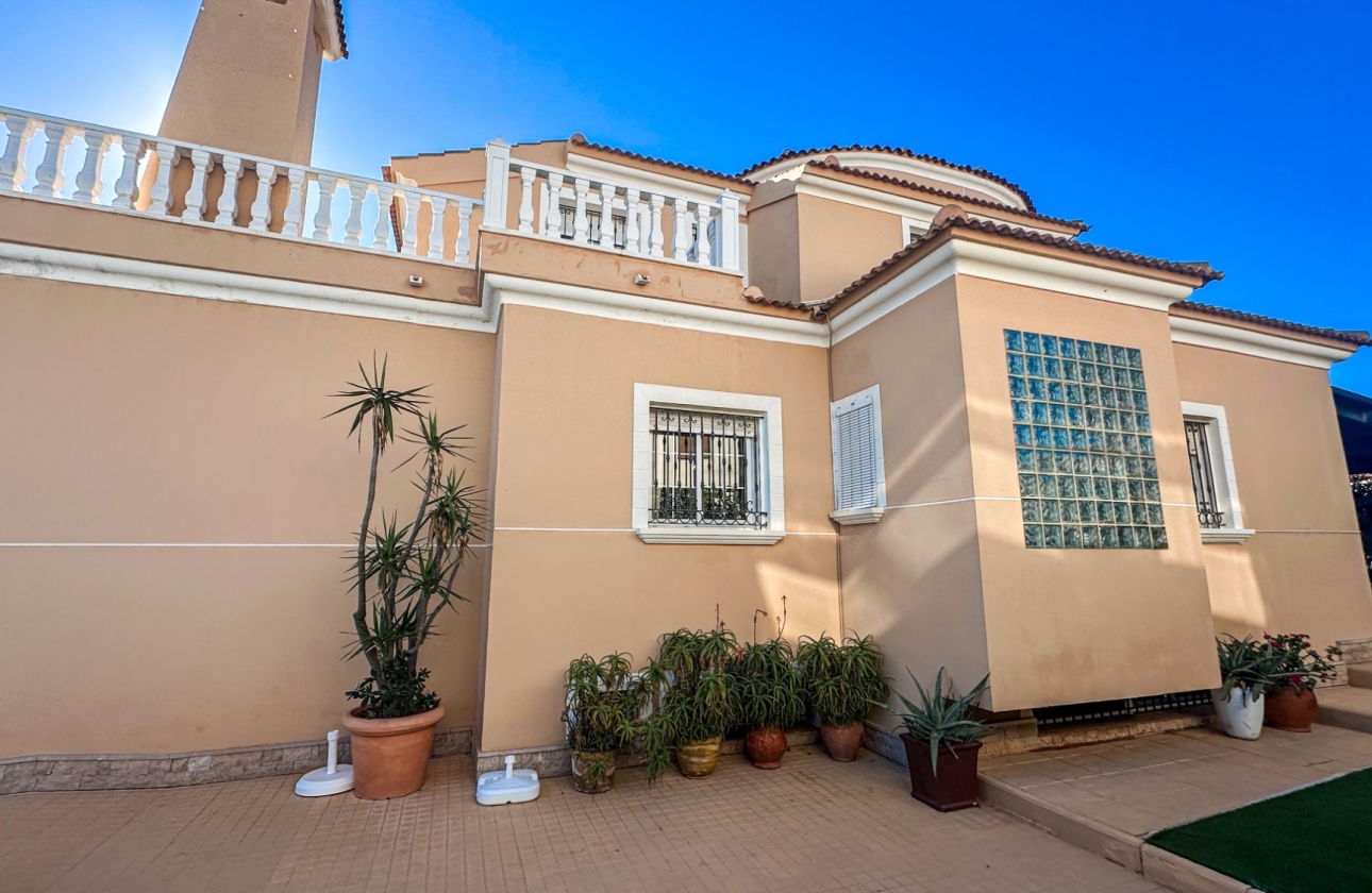 Reventa - Villa - Torrevieja - La Mata