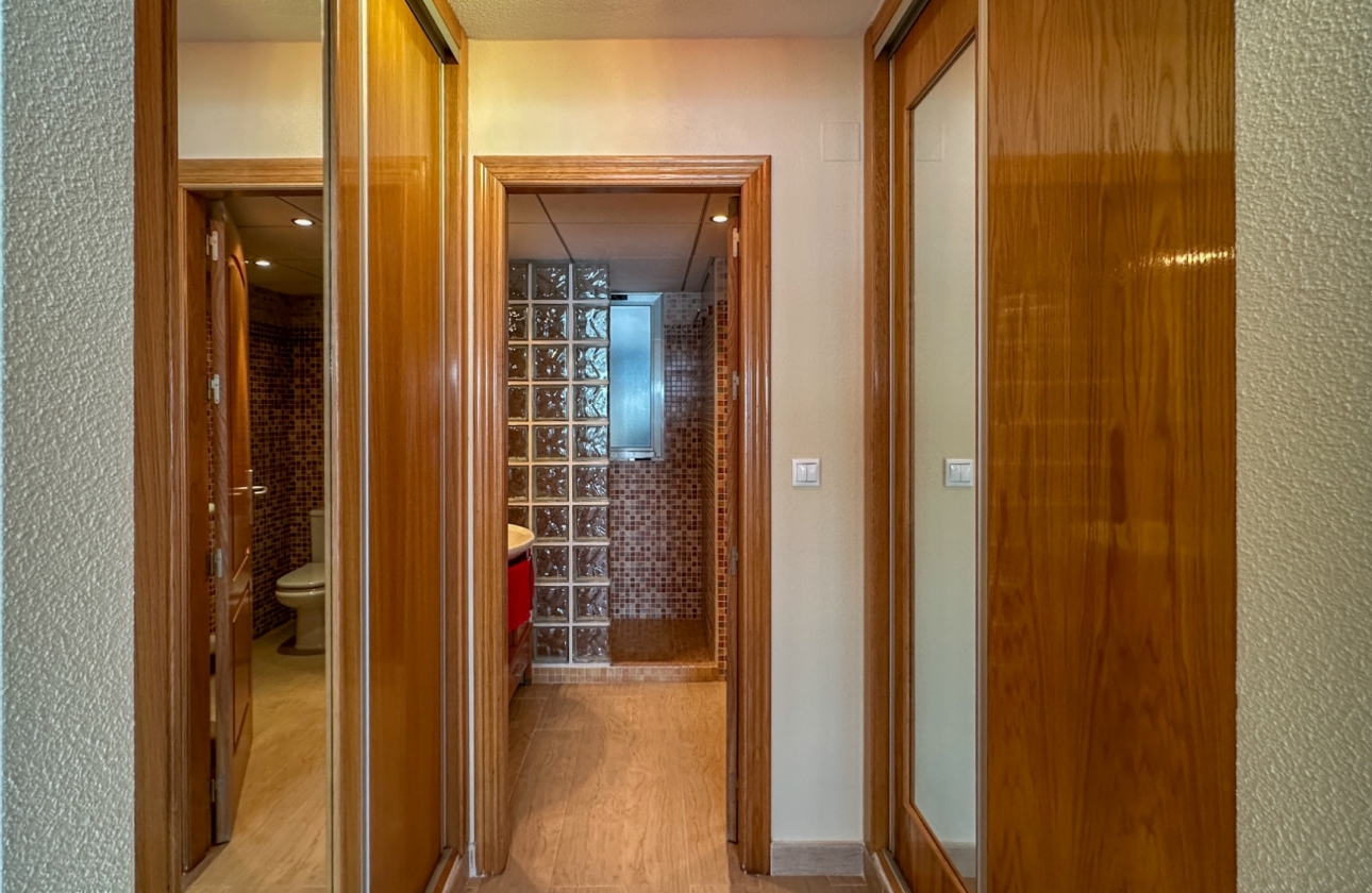 Resale - Apartment - Torrevieja - Playa de los Locos