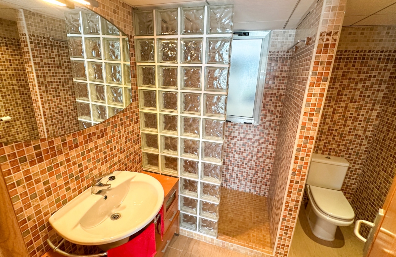 Resale - Apartment - Torrevieja - Playa de los Locos
