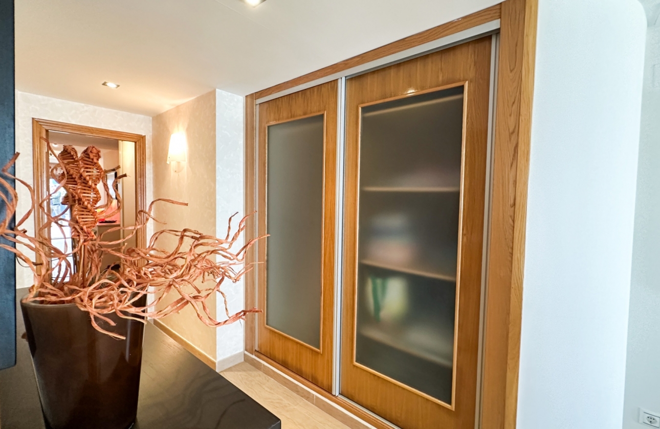 Resale - Apartment - Torrevieja - Playa de los Locos