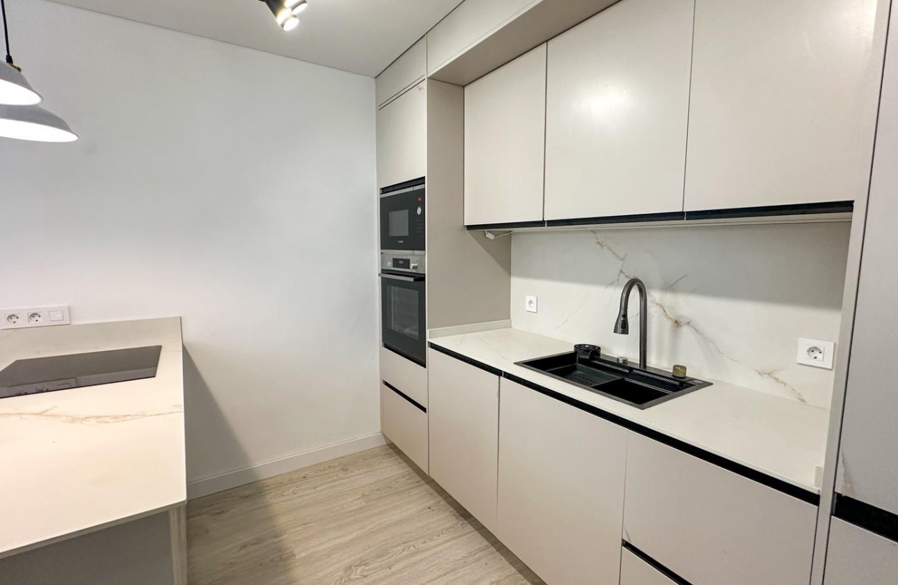 Resale - Apartment - Torrevieja - El Acequión - Los Náufragos