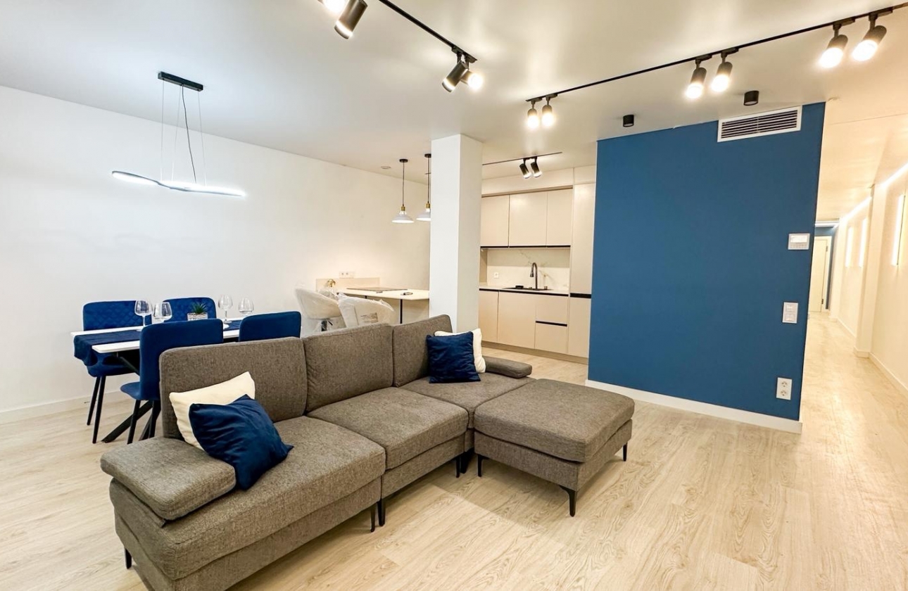 Resale - Apartment - Torrevieja - El Acequión - Los Náufragos