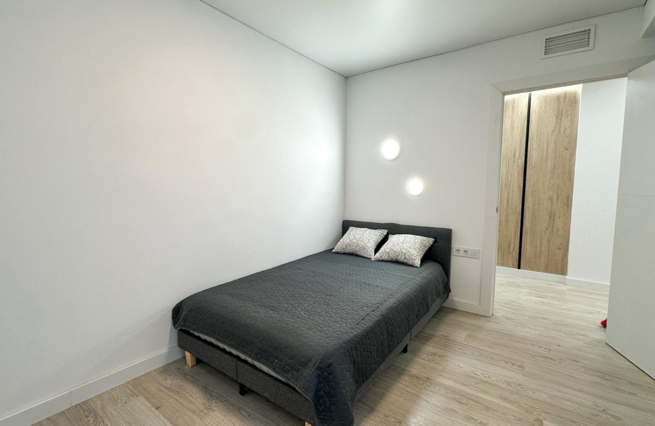 Resale - Apartment - Torrevieja - El Acequión - Los Náufragos