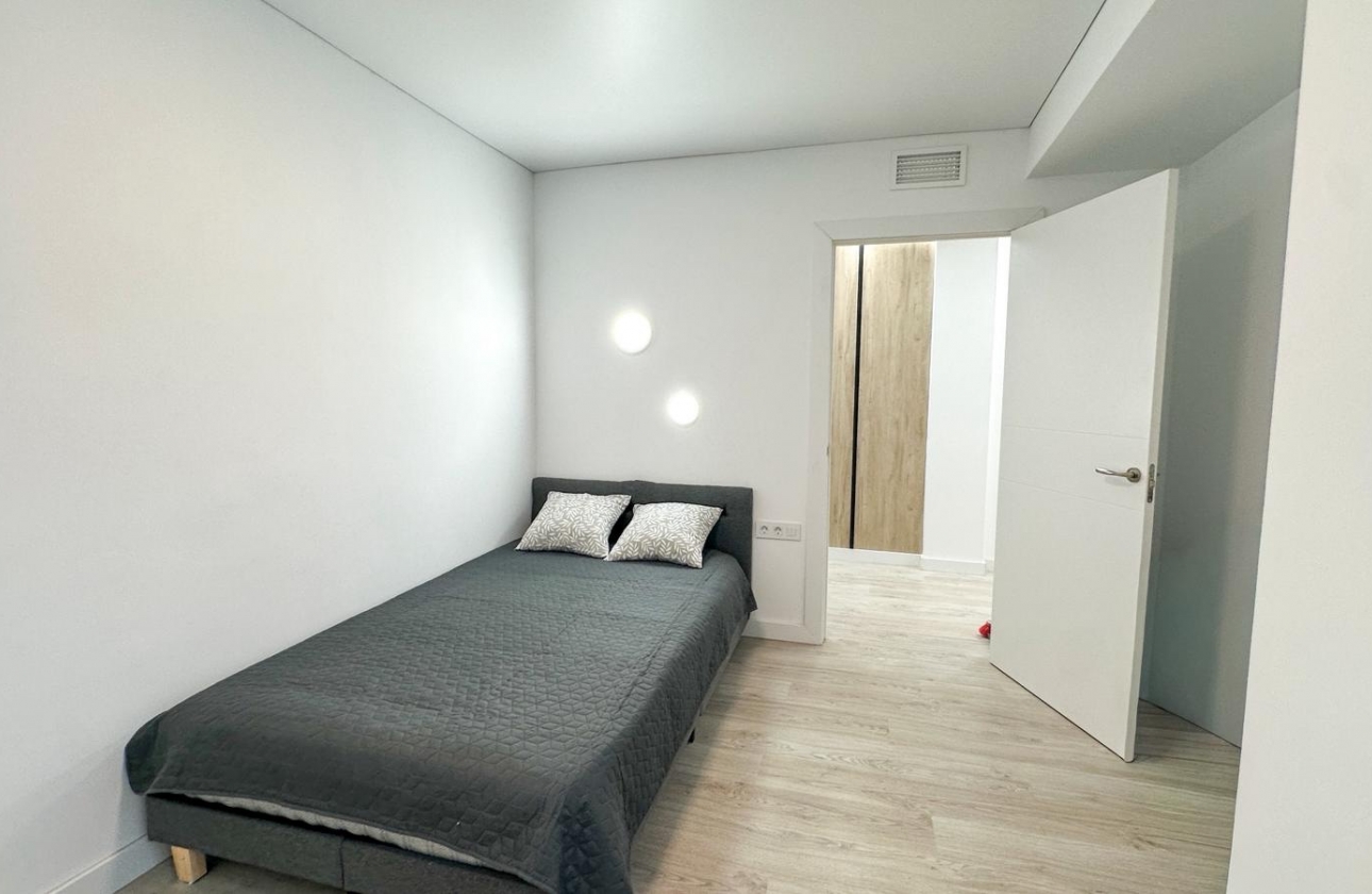 Resale - Apartment - Torrevieja - El Acequión - Los Náufragos