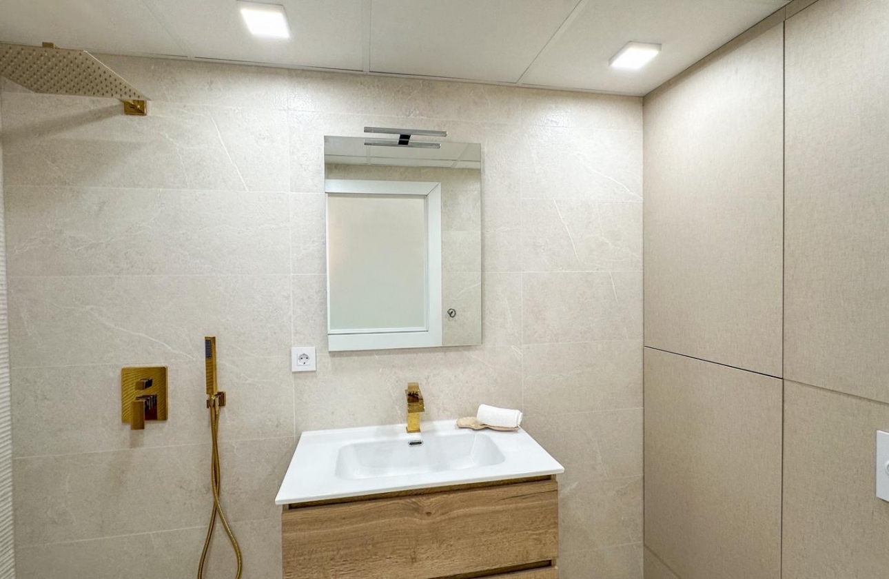 Resale - Apartment - Torrevieja - El Acequión - Los Náufragos