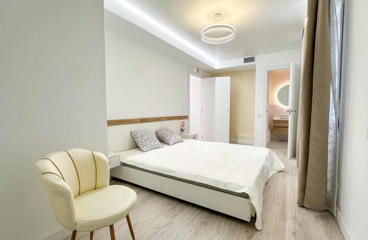 Resale - Apartment - Torrevieja - El Acequión - Los Náufragos