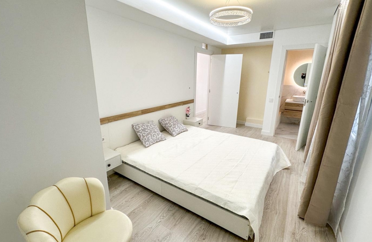 Resale - Apartment - Torrevieja - El Acequión - Los Náufragos