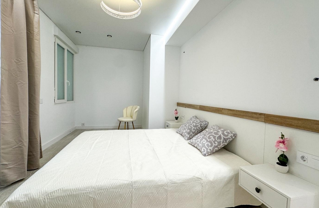 Resale - Apartment - Torrevieja - El Acequión - Los Náufragos