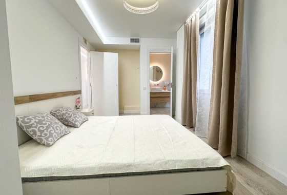Resale - Apartment - Torrevieja - El Acequión - Los Náufragos