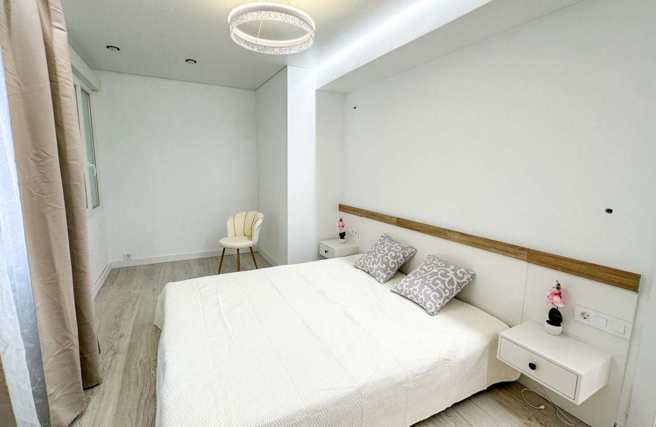 Resale - Apartment - Torrevieja - El Acequión - Los Náufragos