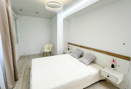 Resale - Apartment - Torrevieja - El Acequión - Los Náufragos