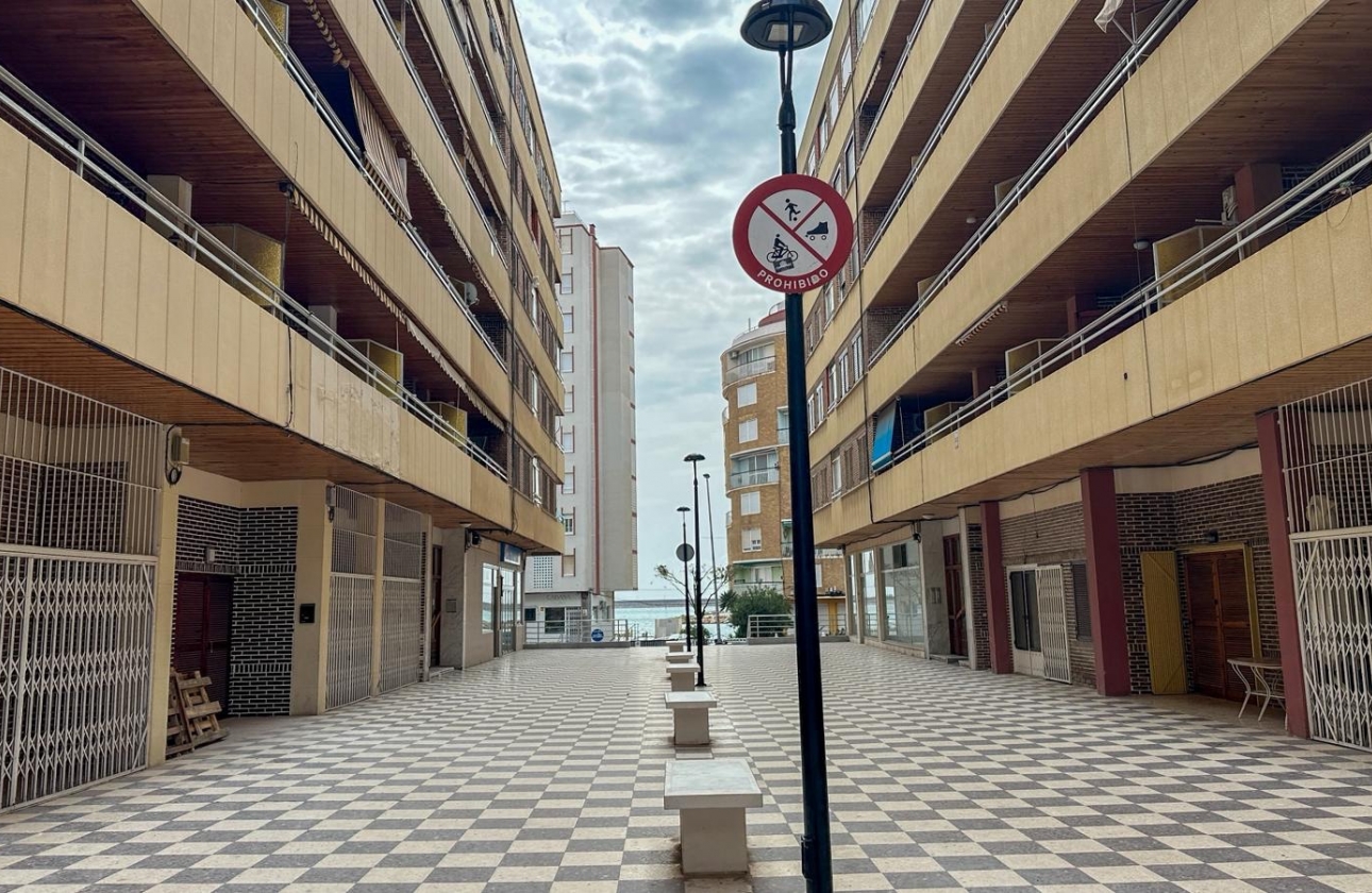 Resale - Apartment - Torrevieja - El Acequión - Los Náufragos