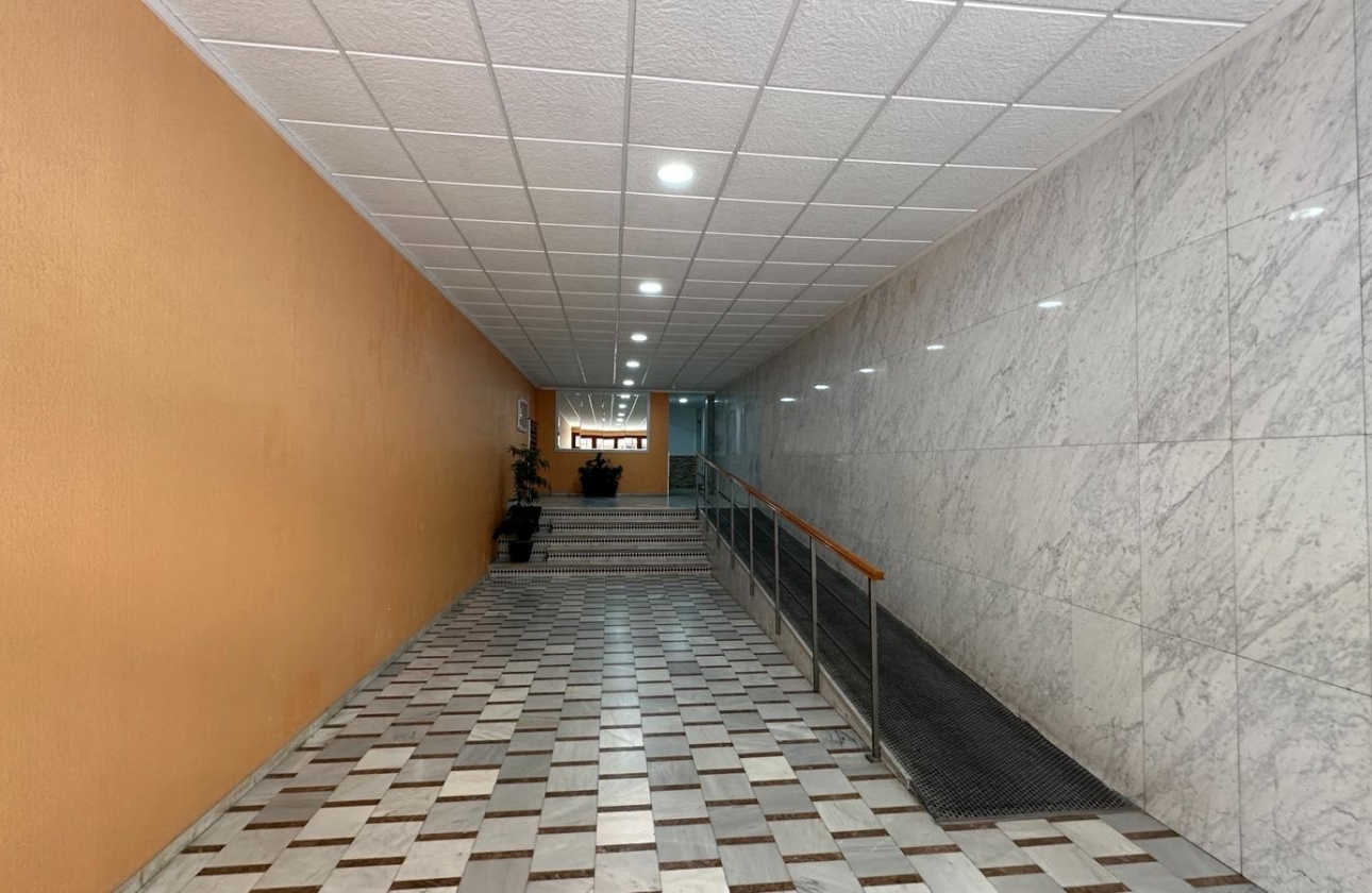 Resale - Apartment - Torrevieja - El Acequión - Los Náufragos