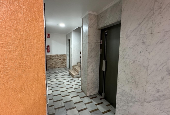 Resale - Apartment - Torrevieja - El Acequión - Los Náufragos