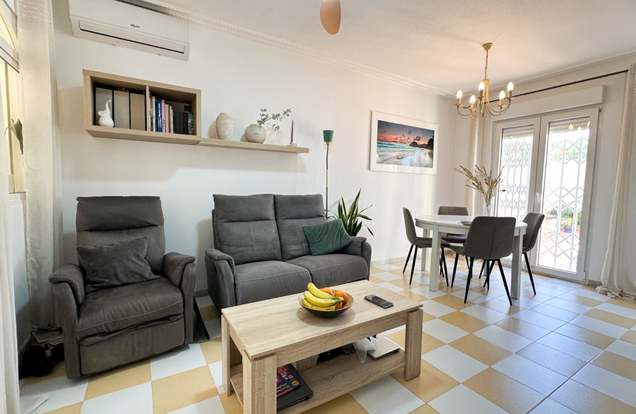 Reventa - Villa - Torrevieja - Nueva Torrevieja - Aguas Nuevas