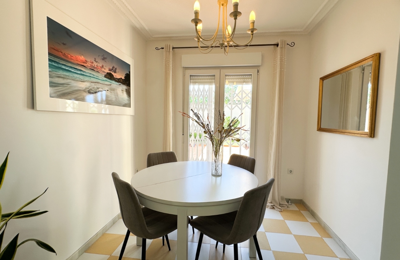 Reventa - Villa - Torrevieja - Nueva Torrevieja - Aguas Nuevas