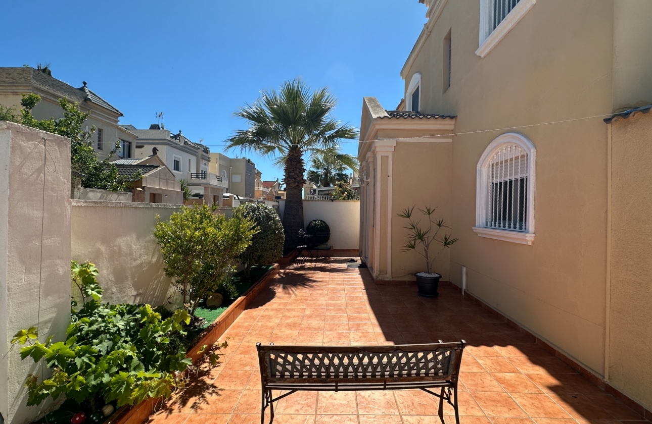 Reventa - Villa - Torrevieja - Nueva Torrevieja - Aguas Nuevas
