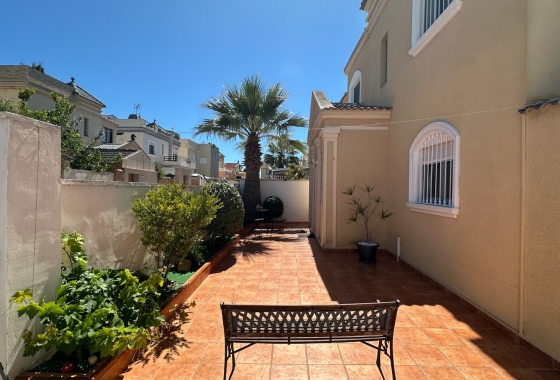 Reventa - Villa - Torrevieja - Nueva Torrevieja - Aguas Nuevas