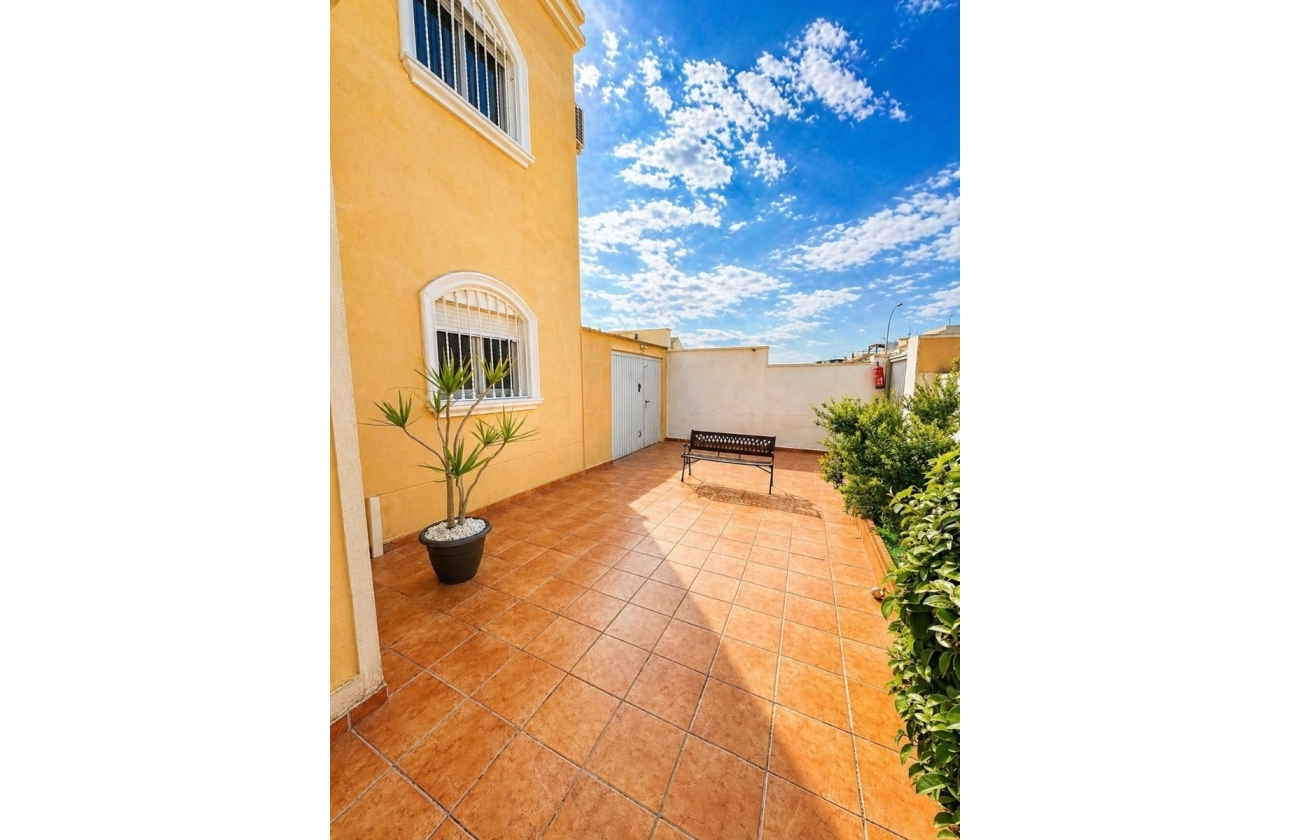 Reventa - Villa - Torrevieja - Nueva Torrevieja - Aguas Nuevas